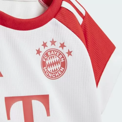 fc-bayern-muenchen-trikotsatz-fuer-babies-2023-24-iii